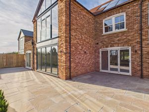 Patio area- click for photo gallery
